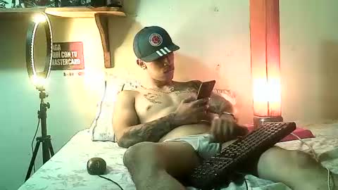 yeisoncastellanos1999 online show from 06/22/26, 03:20