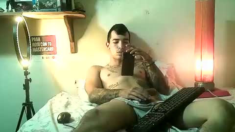 yeisoncastellanos1999 online show from 06/23/26, 05:33