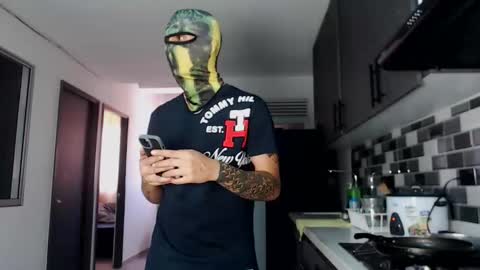 yeisongomezz online show from 09/09/25, 07:57