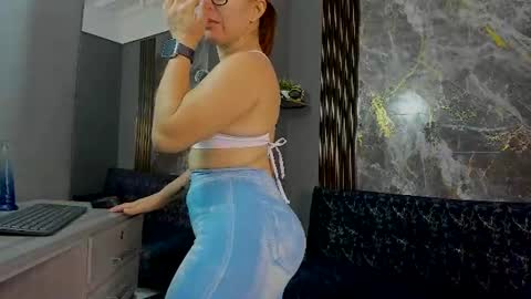 yelena03 online show from 08/06/26, 07:27