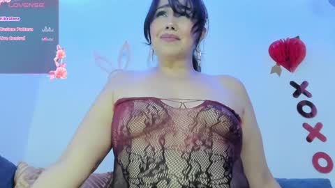 Yelena Owens online show from 01/27/25, 04:52