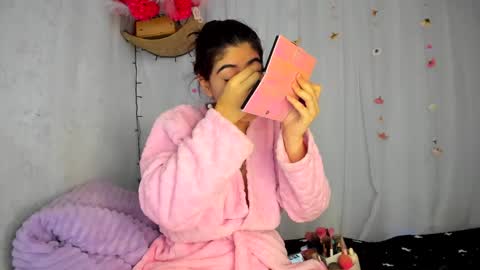 Snapshot of yelina_mh chatting on 10/13/25, 06:08 YELINA online show from 10/13/25, 06:08