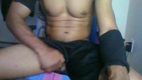 yellaboy31 online show from 10/22/25, 12:33