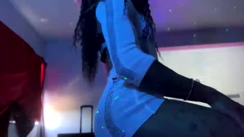 Ella Ts online show from 10/05/25, 02:59