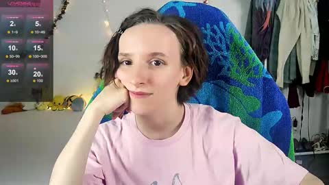 Liya online show from 10/31/25, 05:14