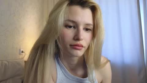 Yenna online show from 03/18/26, 05:32