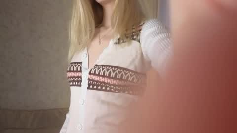 Yenna online show from 04/22/26, 05:10