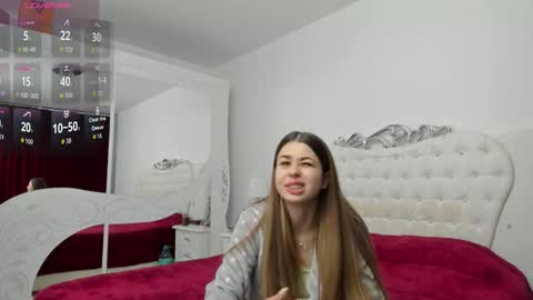 yennefer13 online show from 03/19/26, 09:30