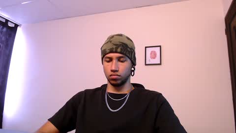 Yeff ind. model  online show from 12/12/24, 06:21