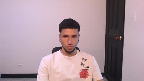 Yeff ind. model  online show from 01/03/25, 07:18