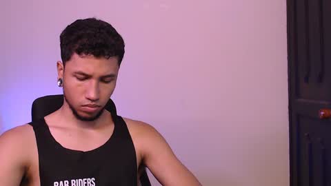 Yeff ind. model  online show from 01/09/25, 08:55