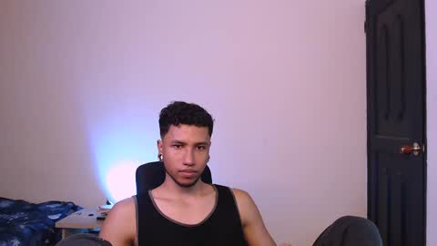 Yeff ind. model  online show from 01/14/25, 12:33