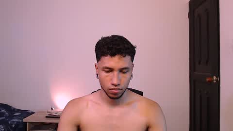 Yeff ind. model  online show from 01/14/25, 09:20