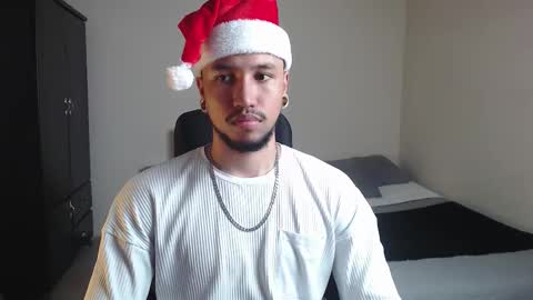 Yeff ind. model  online show from 12/03/25, 01:35