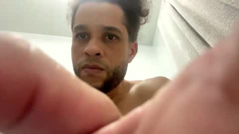 Snapshot of yeruz1 chatting on 02/21/26, 09:49 yeruz1 online show from 02/21/26, 09:49