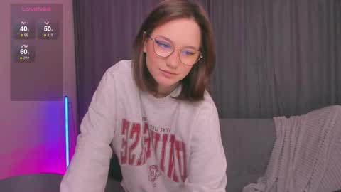 Snapshot of yes_ready chatting on 09/14/25, 09:19 eva online show from 09/14/25, 09:19