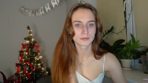 Snapshot of yes_to_heaven chatting on 12/14/24, 09:02 Zoe online show from 12/14/24, 09:02