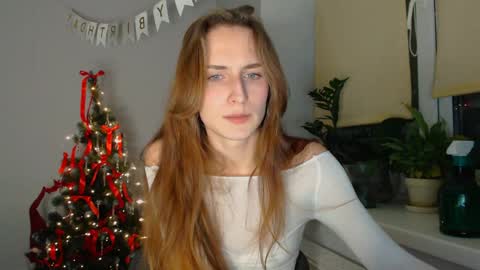 Snapshot of yes_to_heaven chatting on 01/08/25, 09:55 Zoe online show from 01/08/25, 09:55