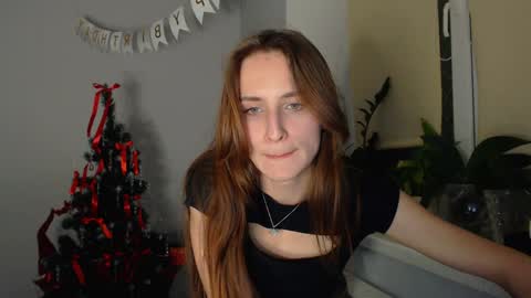 Snapshot of yes_to_heaven chatting on 01/14/25, 09:41 Zoe online show from 01/14/25, 09:41