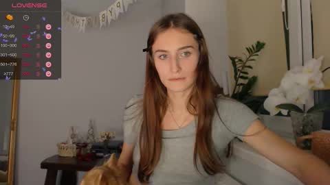 Snapshot of yes_to_heaven chatting on 09/30/25, 08:47 Zoe online show from 09/30/25, 08:47