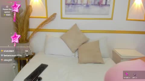 Snapshot of yesenia25_ chatting on 02/11/25, 10:50 yesenia online show from 02/11/25, 10:50