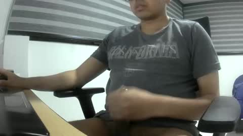 yesidxxx123_ online show from 06/07/26, 04:49