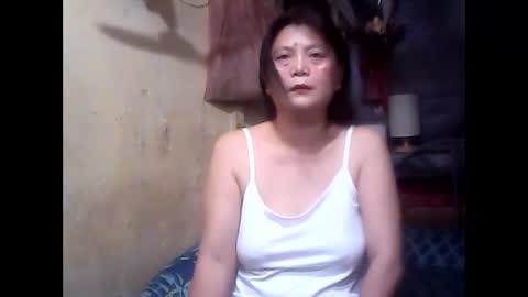 Snapshot of yesimpretty chatting on 06/06/26, 05:34 hi im bea online show from 06/06/26, 05:34