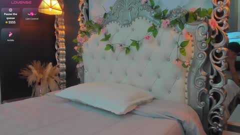 Snapshot of yess__daddy chatting on 02/04/25, 02:17 yess__daddy online show from 02/04/25, 02:17