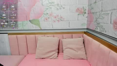 Snapshot of yess__daddy chatting on 02/12/25, 10:14 yess__daddy online show from 02/12/25, 10:14