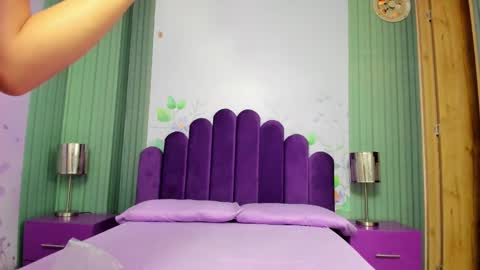 Snapshot of yess__daddy chatting on 02/27/25, 10:15 yess__daddy online show from 02/27/25, 10:15