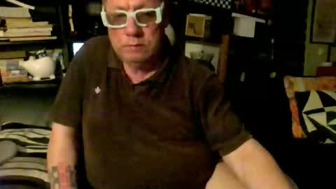 yessex247 online show from 04/24/26, 01:52