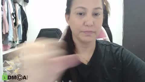 yessica and andres online show from 02/18/25, 03:21