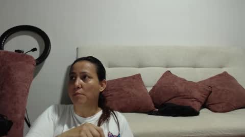 yessica and andres online show from 09/17/25, 02:13