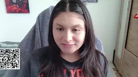 yessica_gomez01 online show from 04/17/26, 07:06