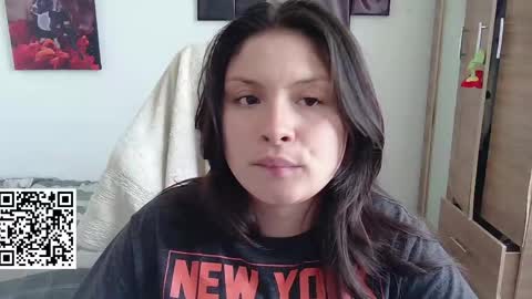 yessica_gomez01 online show from 04/22/26, 06:53