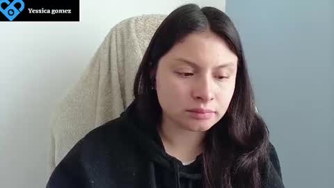 Snapshot of yessica_gomez01 chatting on 06/24/26, 01:10 yessica_gomez01 online show from 06/24/26, 01:10