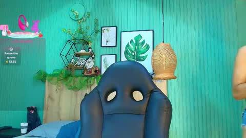 Snapshot of yessika_parker chatting on 12/20/25, 05:09 yessika_parker online show from 12/20/25, 05:09