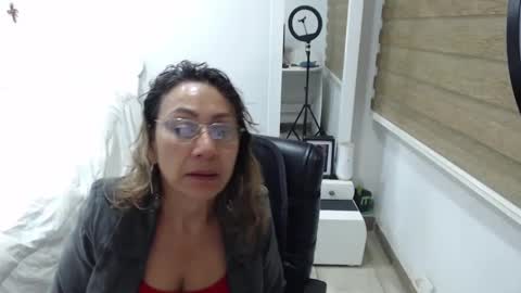 Snapshot of yessilatin chatting on 12/10/24, 03:09 jessy online show from 12/10/24, 03:09