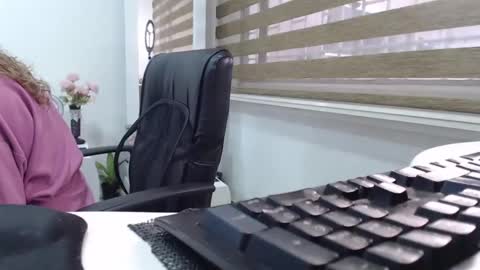 Snapshot of yessilatin chatting on 03/04/25, 07:11 jessy online show from 03/04/25, 07:11