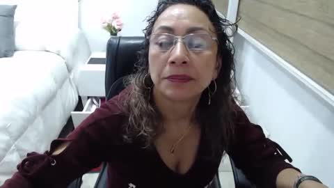 Snapshot of yessilatin chatting on 09/12/25, 01:28 jessy online show from 09/12/25, 01:28