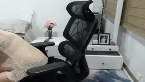 jessy online show from 07/23/26, 01:58
