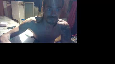 Snapshot of yetly chatting on 10/27/25, 07:07 yetly online show from 10/27/25, 07:07