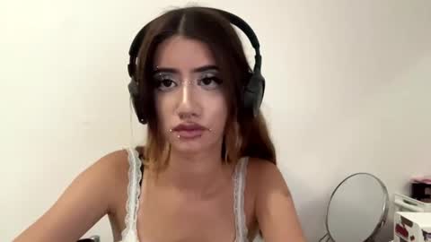 Julia 3 online show from 07/06/26, 03:03