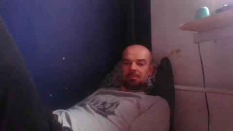 Snapshot of yewloo chatting on 02/14/25, 10:28 yewloo online show from 02/14/25, 10:28