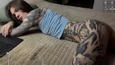 Snapshot of yexes chatting on 01/18/26, 02:37 yexes online show from 01/18/26, 02:37