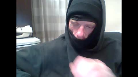 Snapshot of yfwb69xxx chatting on 11/08/25, 10:37 yfwb69xxx online show from 11/08/25, 10:37