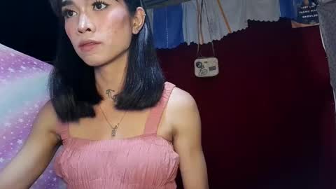 Snapshot of yhanie08 chatting on 12/20/24, 12:49 Sweet Yhanie online show from 12/20/24, 12:49