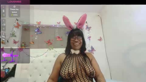 Snapshot of yhazan_blake88 chatting on 11/01/25, 04:14 Yhazan Blake online show from 11/01/25, 04:14