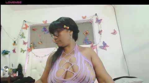 Snapshot of yhazan_blake88 chatting on 11/04/25, 03:49 Yhazan Blake online show from 11/04/25, 03:49