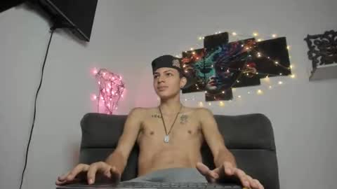 yherferson_45 online show from 04/23/26, 10:34